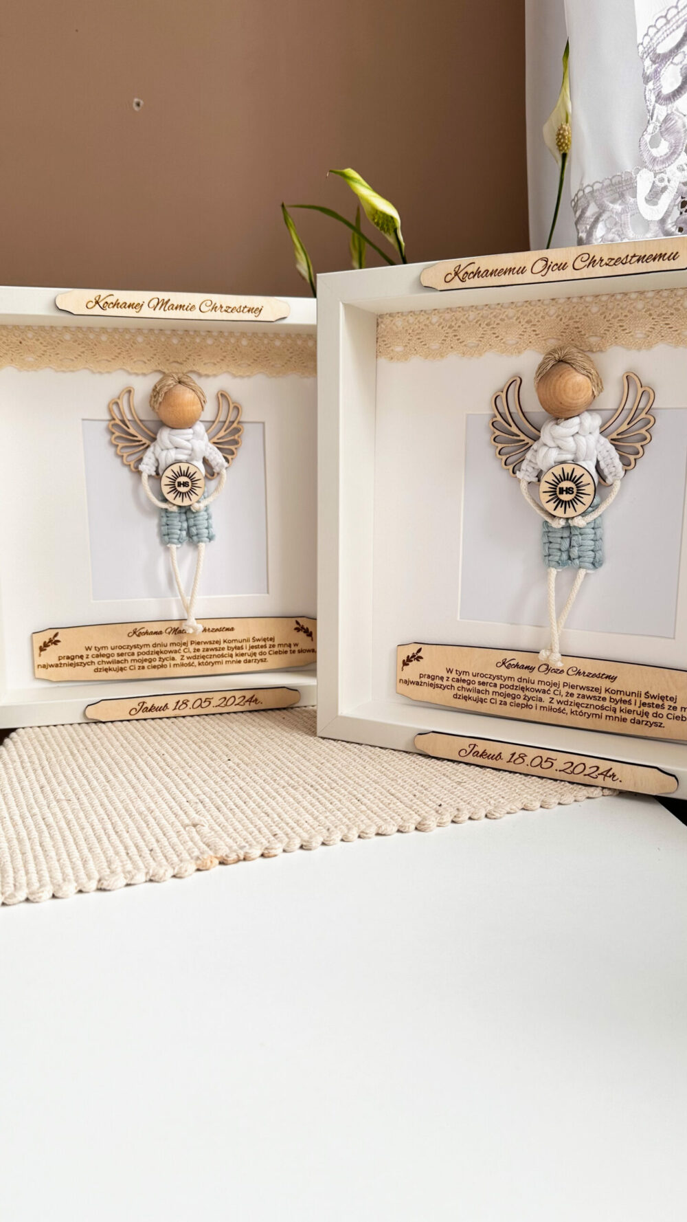 Gablotka z aniołem podziękowania dla chrzestnych, dziadków