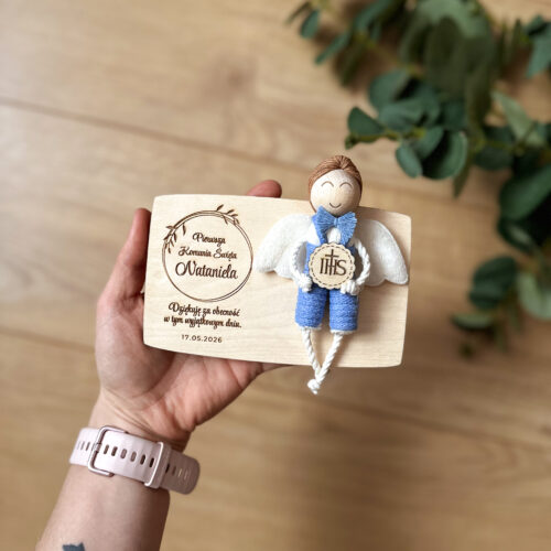 Podziękowania dla gości komunijnych - magnes - aniołek niebieski chłopiec